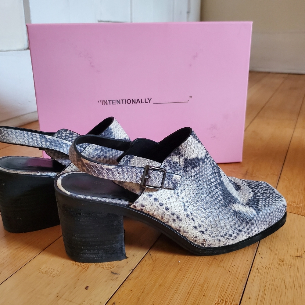 intentionally blank honcho mules EUCIB
